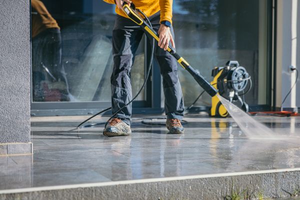 Cost of Concrete Cleaning in Destin