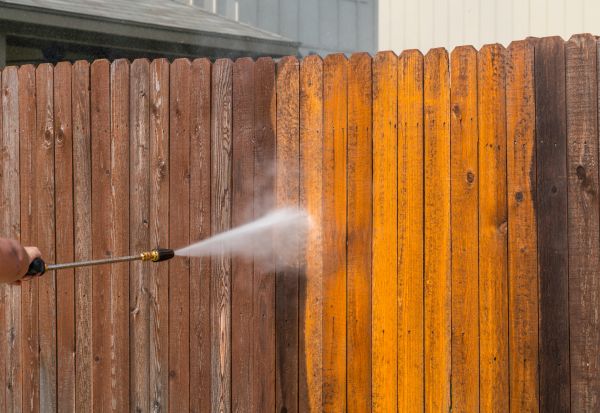 Cost of Fence Power Washing in Destin