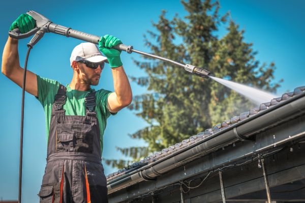 Cost of Gutter Washing in Destin