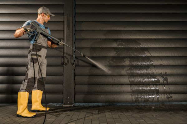 Cost of Garage Pressure Washing in Destin