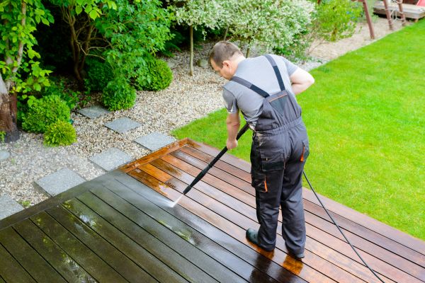Cost of Deck And Patio Cleaning in Destin