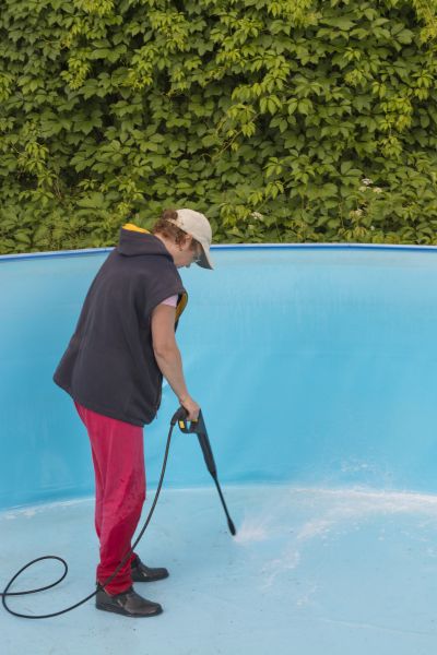 Cost of Pool Pressure Washing in Destin