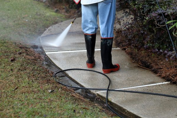 Cost of Sidewalk Pressure Cleaning in Destin